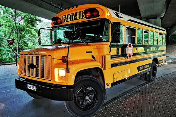 US SCHOOL BUS ➨ Partybus in Frankfurt am Main mieten ✓