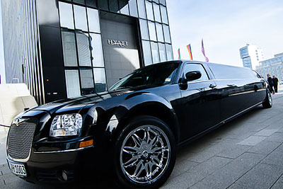 CHRYSLER 300C ➨ diese Luxuslimousine ist perfekt als Partyshuttle geeignet ✓